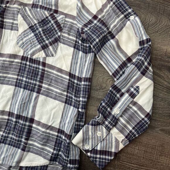 Cloth and Stone Split Back Button Down Plaid Top Size M Women’s - Picture 12 of 13